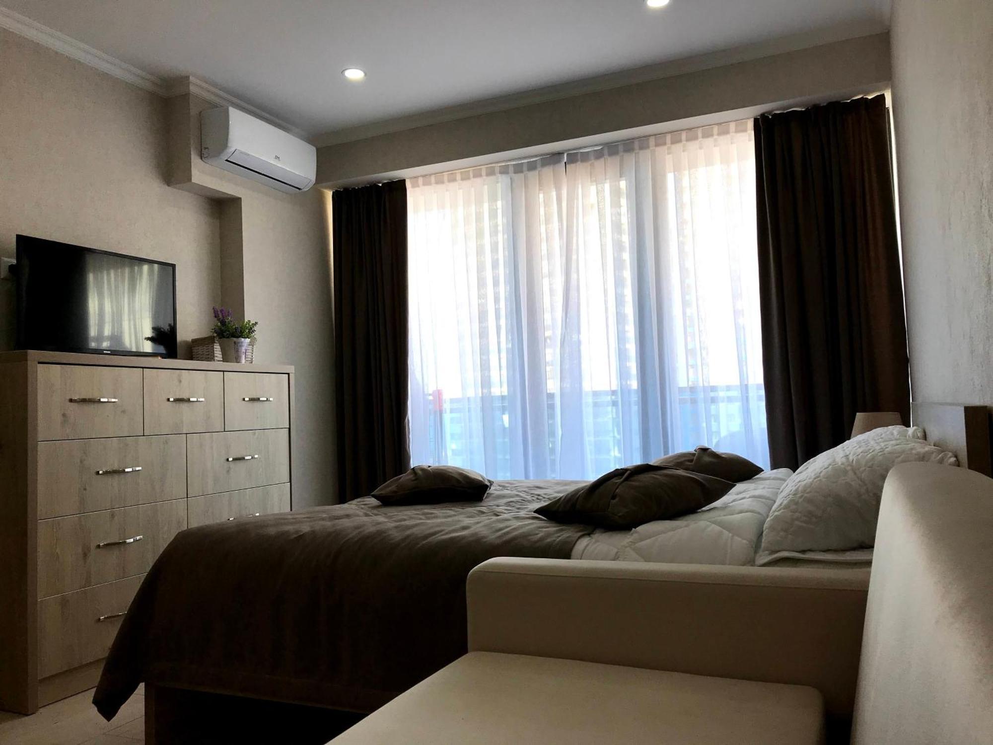 Orbi Beach Tower Aparts Batumi Exterior photo