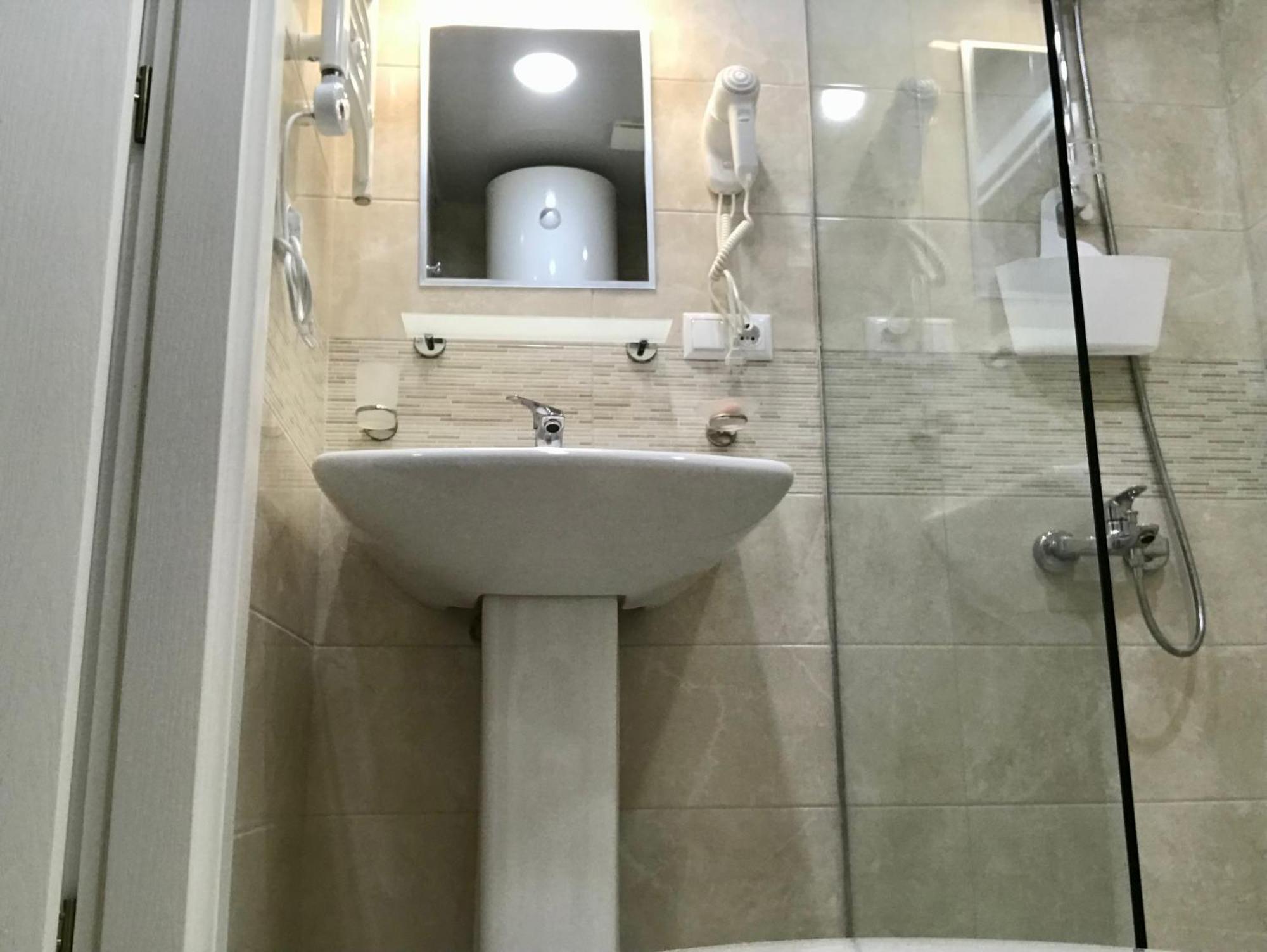 Orbi Beach Tower Aparts Batumi Exterior photo